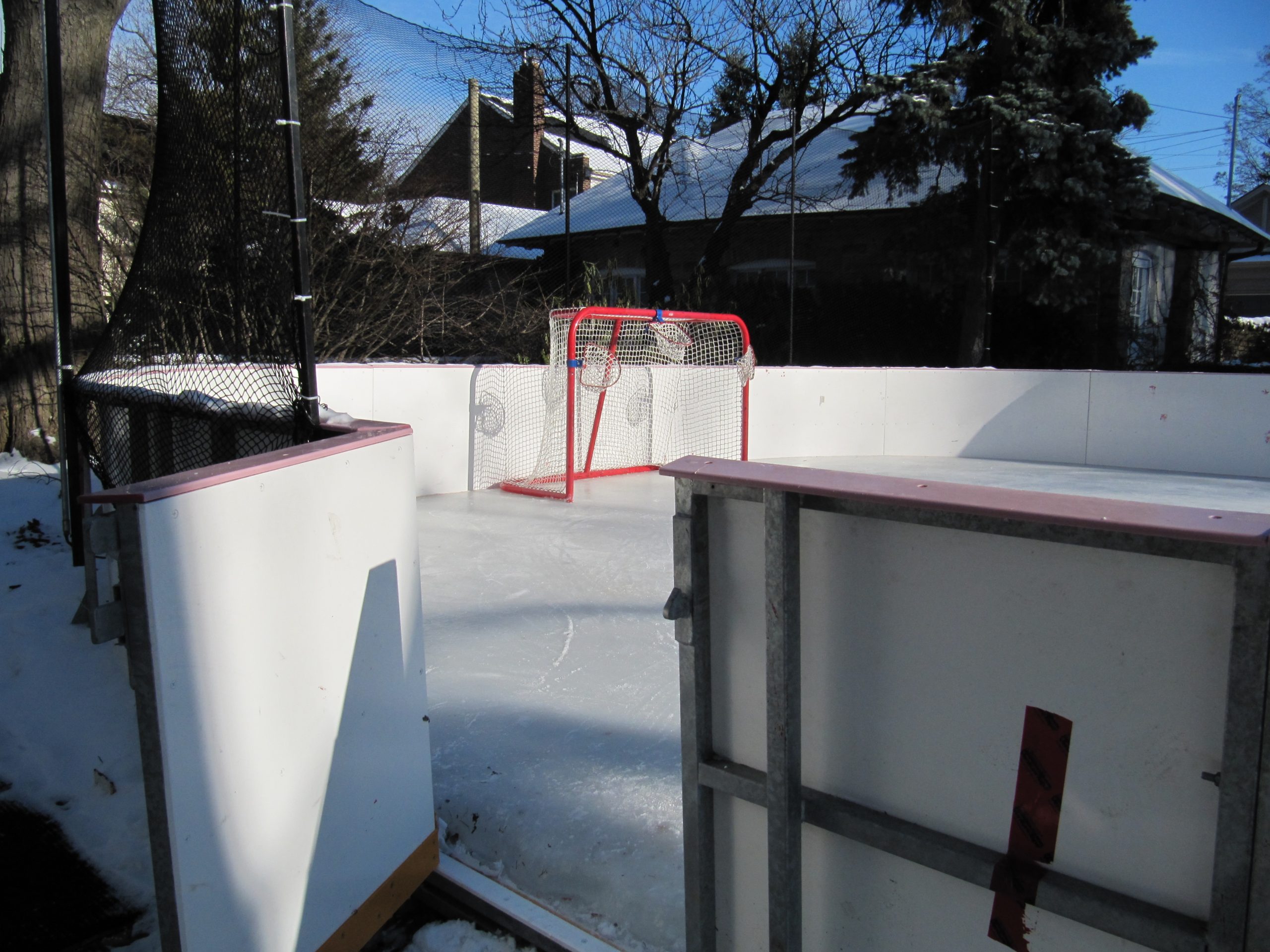 Portable Refrigerated backyard ice rink with alumium framed dasher boards